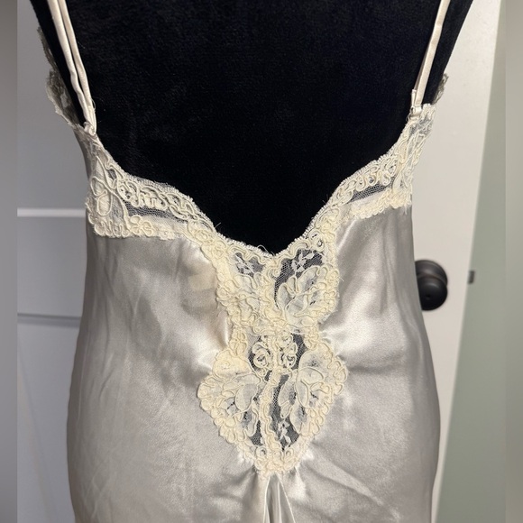 Vintage Gold Label Victorias Secret Satin Babydoll Slip Dress Nightie Ivory lace - Picture 6 of 9
